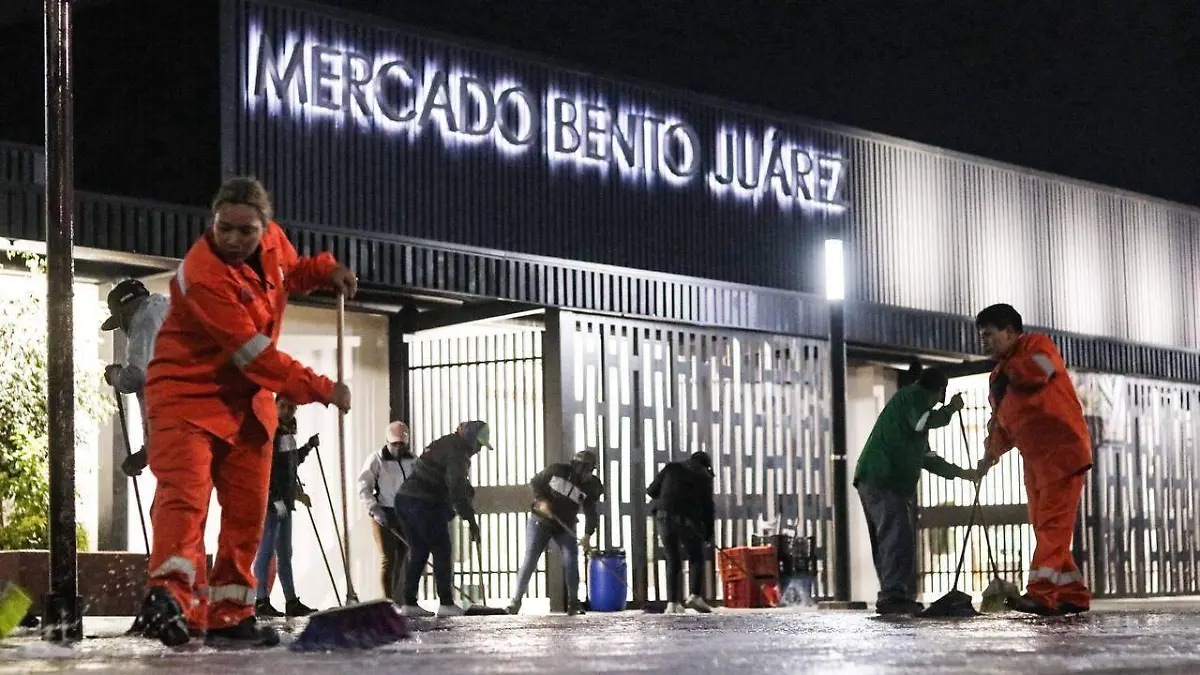 Limpieza mercado juárez